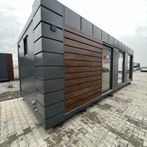 Modulaire kantoorunit 8 x 3 meter 16 Kantoorunit buiten 8 x 3 meter met geïsoleerde sandwichpanelen